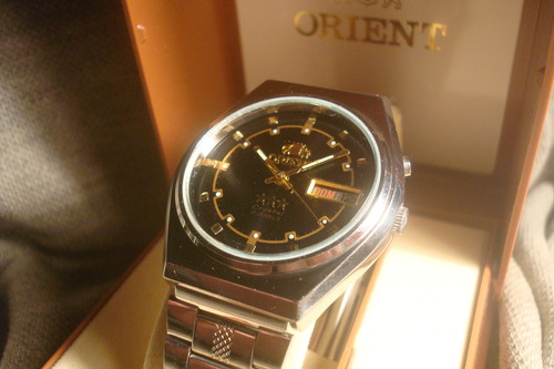Bellisimo Reloj Orient Automatico 1970 Minimo Uso Unico Joya Acero Acero Negro Combinado Con Dorado (Usado)