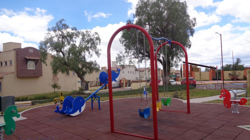 Casa Sola, Amplia ,en Renta, De 2 Niveles,de 2 Recamaras, 2 1/2 Baños, 2 Estacionamientos, Terraza Con Pérgola, Amenidades, Fraccionamiento Real Madeira Fase Iv, Pachuca De Soto, Hidalgo