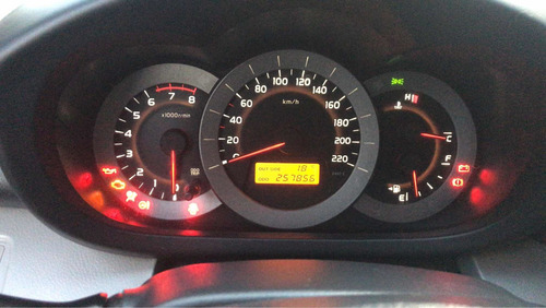 Toyota Rav4 2.4 4x2 At 2011