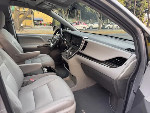 Toyota Sienna 3.5 Xle Piel At