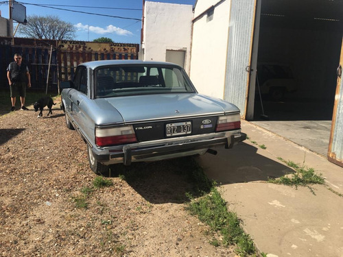 Ford Falcon Ghia 1983 Caja 3ra 188 Original