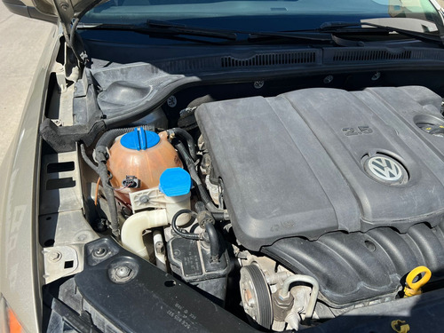 Volkswagen Jetta 2.5 Comfortline At