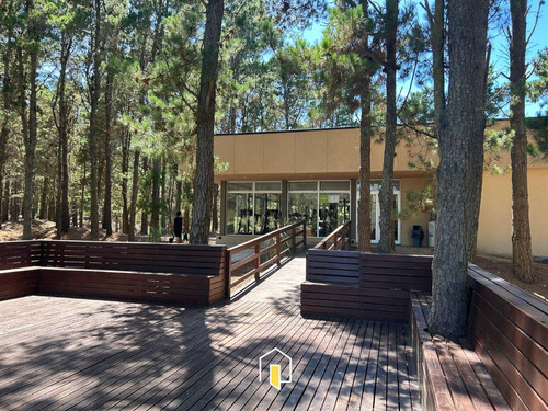 Casas en Costa Esmeralda 200-300k