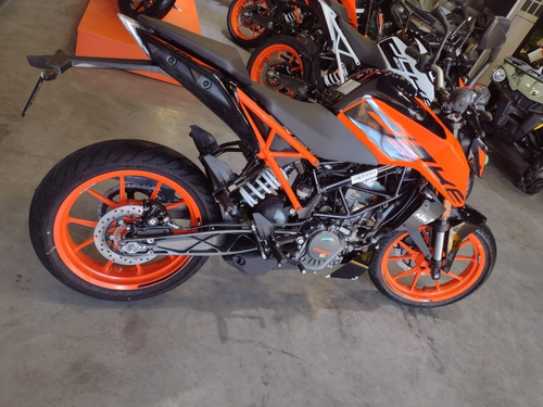 Imagen 2 de 22 de Ktm Duke 200 0km 2023 Automoto Lanús
