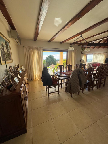 Casa En Venta - 3 Dormitorios 3 Baños - Tandil