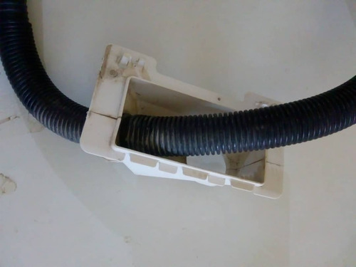 Imagen 6 de 6 de Manguera De Desagúe Lavadora Whirlpool De 2,30 M Usada