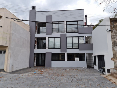 Complejo De Dptos. 1 Y 2 Ambientes - M/b Calidad