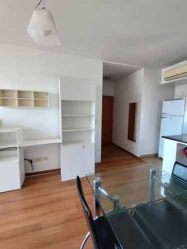 Amplio Monoambiente En Alquiler Con Balcon Y Amenities, Colegiales. E-furio.