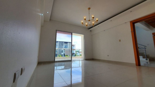Penthouse En Venta En Urbanización La Caperuza, San Francisco De Macoris