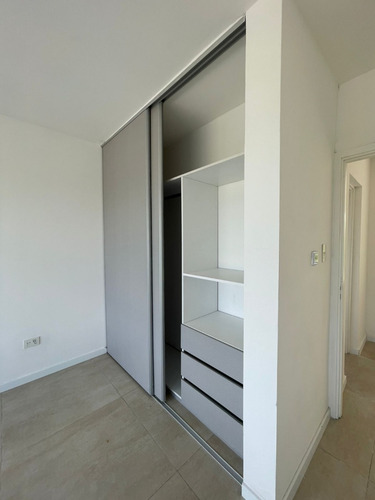 Casa De 2 Pisos Apto Credito - En San Sebastián Salida A La Laguna Area - Dueño Directo Sin Comision