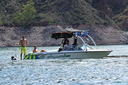 Imagen 9 de 10 de Lancha De Wakeboard Y Wakesurf Skywake X20