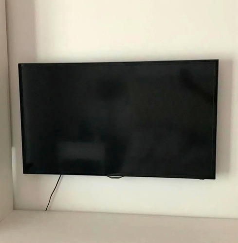 Imagen 7 de 10 de Smart Tv Samsung 40 - Va Con Soporte De Pared Y Mouse