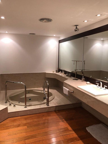 Espectacular Casa En Alquiler. Zona Exclusiva Mtz