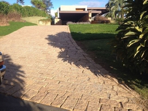 Imagem 1 de 3 de Serviços De Pavimentação Com Pedra Folheta