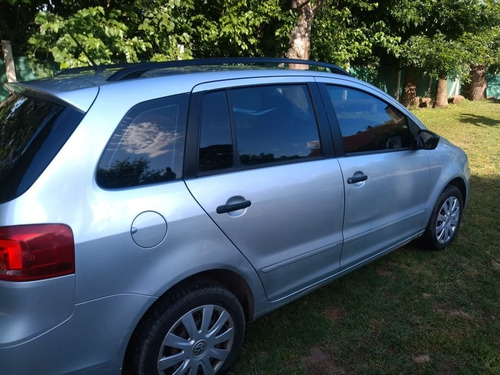 Volskwagen Suran Comfortline 1.6 2011
