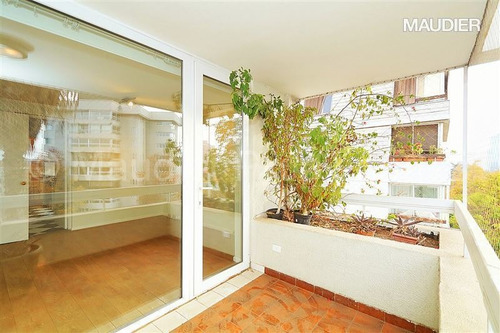 Departamento En Venta De 3 Dorm. En Vitacura