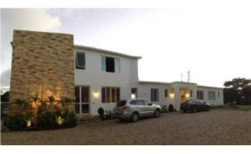 #23-3794 Casa Moderna En La Lagunita Country Club