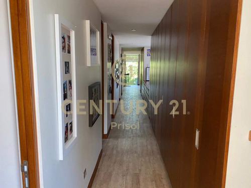 Imagen 15 de 26 de Venta De Casa Residencial En Exclusivo Sector Portal De L...
