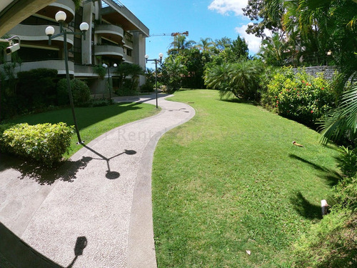 Apartamento Dúplex Remodelado 475 M² 5h, 5b, 4p, Vistavila Con Piscina En Venta En Los Palos Grandes Avenida 3era. Caracas