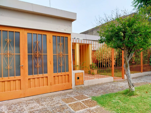 Venta De Casa En Burzaco