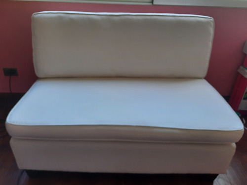 Sofa De 2 Puestos. Color Marfil Tela Gruesa Tipo Lona.