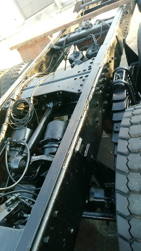Imagem 8 de 15 de Mercedes L 2325