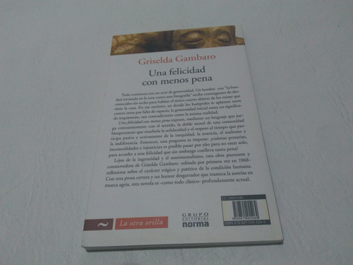 Una Felicidad Con Menos Pena - Griselda Gambaro