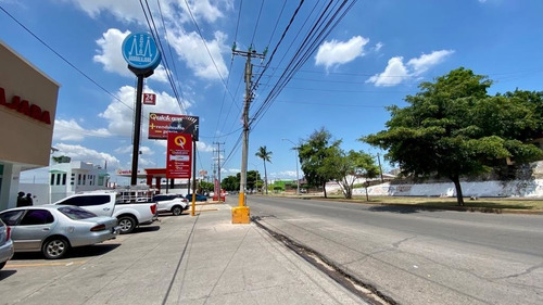 Imagen 1 de 4 de Local Comercial En Renta Ubicado En Lugar Estratégico De La Ciudad