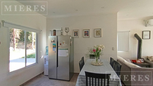 Casa En Venta Barrio Semi Cerrado En Loma Verde.