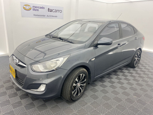 Imagen 3 de 25 de Hyundai Accent I25 Gl 1.4