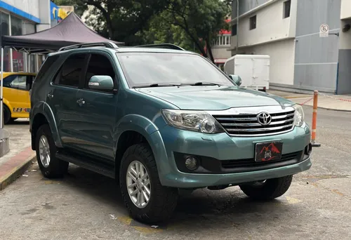 Toyota Fortuner 2012 Automático