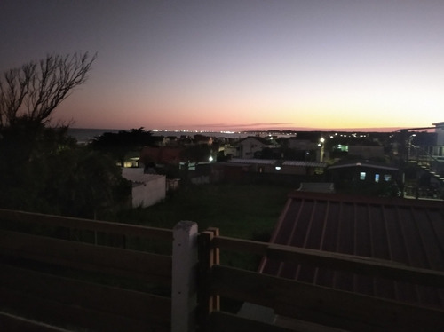 Imagen 25 de 25 de Casa Con Gran Vista Al Mar En La Paloma,(precio Marzo A Nov)