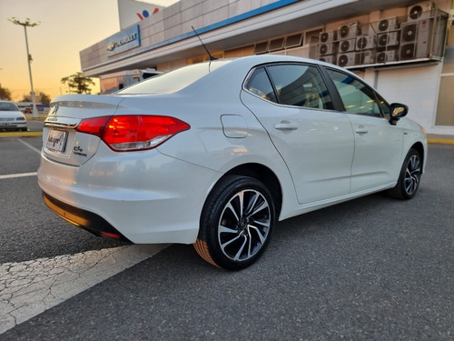 Imagen 19 de 21 de Citroen C4 Lounge S Edition 2016 Mr