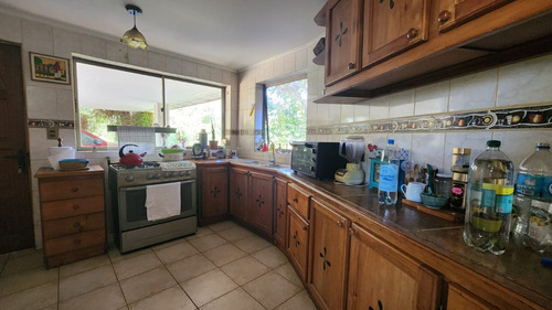 Precio Rebajado Parcela Con Gran Casa, Piscina Y Quinch