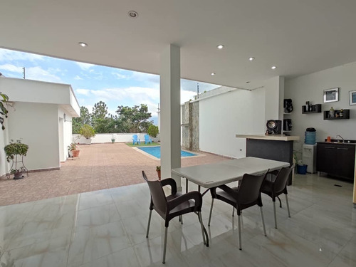 Imagen 6 de 20 de Cf. Se Vende Casa En Colinas De Pirineos, Sector Mirador.