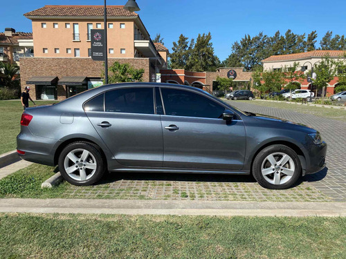 Volkswagen Vento 2.5 Luxury 170cv 2014