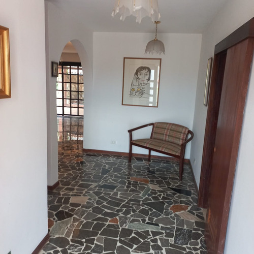 Venta De Casa En Urb San Luis Con Garita De Seguridad