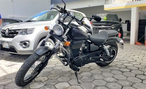 Imagen 1 de 8 de Suzuki S40 Boulevard 650cc 2018