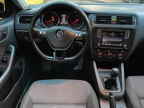 Volkswagen Vento 2.5 Advance Plus 170cv 2016