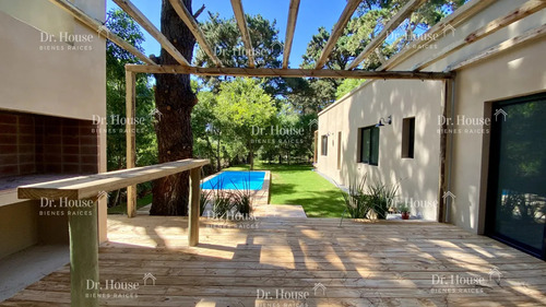 Hermosa Casa 3 Dormitorios + Piscina A Estrenar En Pueblo San Vicente - José Ignacio