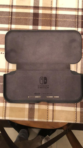 Nintendo Switch Lite, Con Funda Protectora Y 3 Juegos
