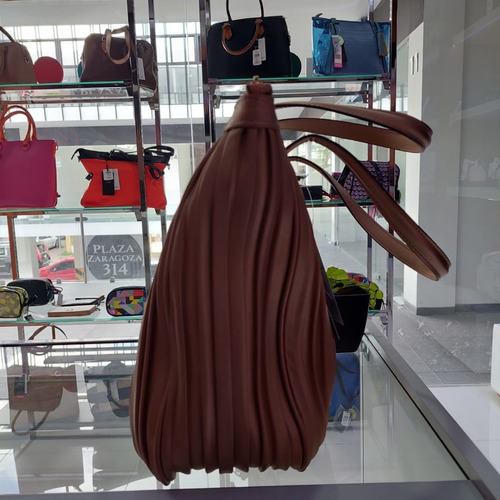 Imagen 2 de 3 de Bolso Marca Cloe Dorado Franjas Verticales