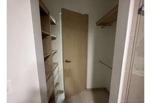 Venta De Apartamento En Itagui Con Vista A La Reserva