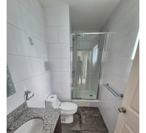 Atención! Casa De 3d+3b, Como Nueva. Oportunidad Compra.