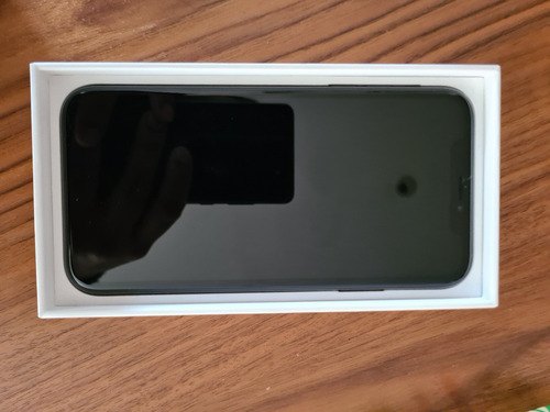 Celular iPhone XR