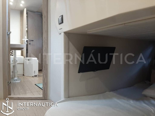 Imagem 5 de 11 de Sessa C40 2017 Phantom Focker Bayliner Triton Ventura Fs