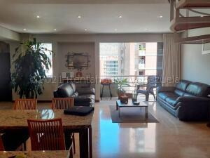 Imagen 4 de 14 de #22-9770 Bello Y Acogedor Penthouse Boleita Norte