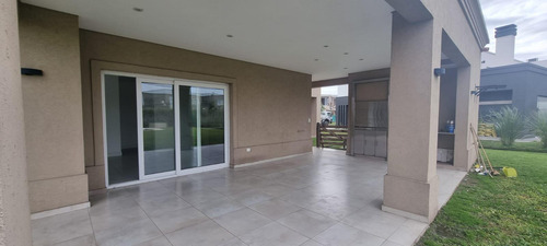 Casa En Alquiler Ubicado En Terravista, General Rodríguez, G.b.a. Zona Oeste