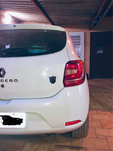 Imagem 2 de 8 de Renault Sandero 2015 1.0 16v Expression Hi-flex 5p