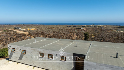 Casa De Ensueño Con Vista Despejada Al Mar En Excl...